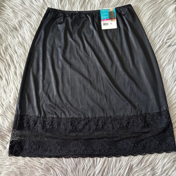 Vanity Fair Radiant Collection Half Slip Womens Size Large 22" Black Floral Lace - Picture 1 of 5